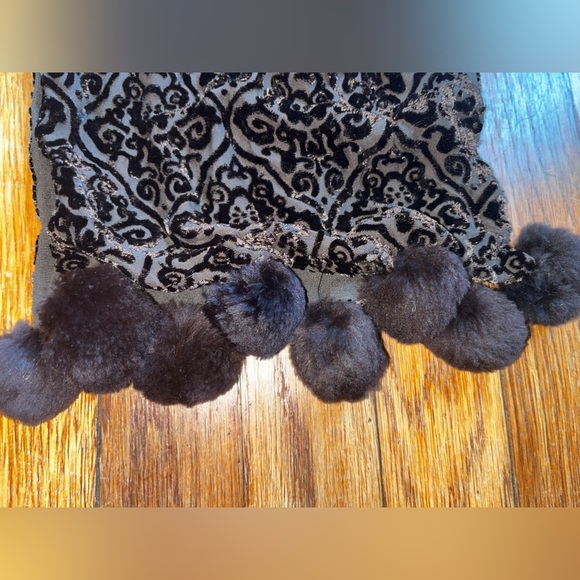 Mitchie’s Matchings scarf brown velvet textured real animal fur Pom pom vintage - Picture 5 of 7